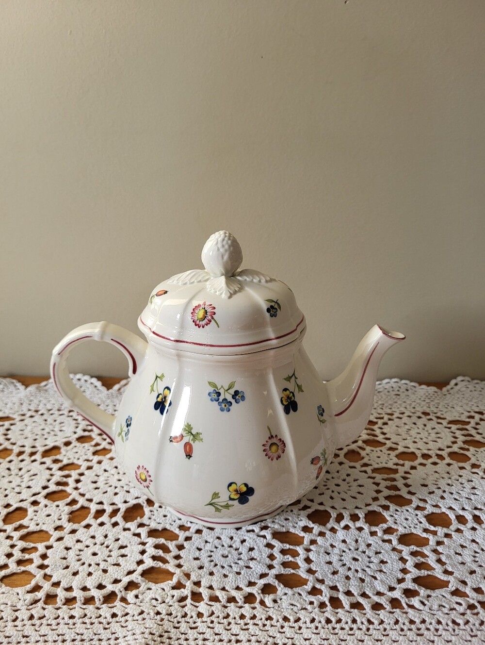 Villeroy & Boch Petite Fleur White Teapot